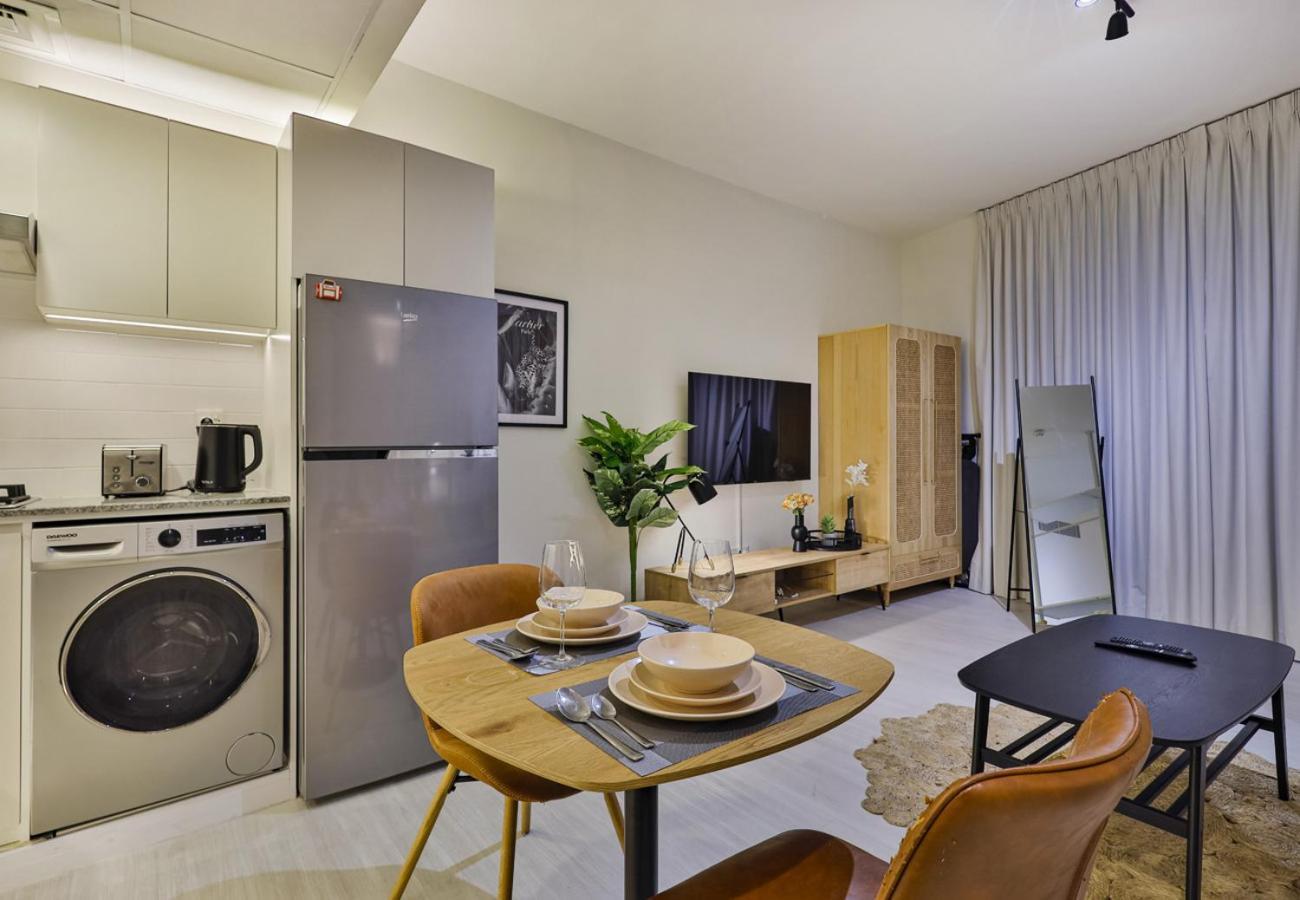 Pulse Smart Residence,jvc - - Allsopp & Allsopp Apartment